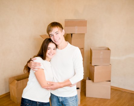 Local moving vehicle for furniture and boxes in Stratford